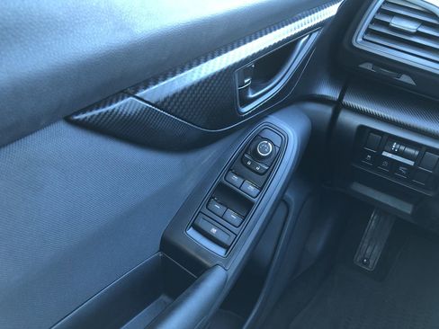 Used 2022 Subaru Crosstrek 2.0i Premium w/ Moonroof Package image 12