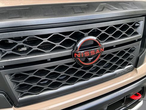 Used 2023 Nissan Titan PRO-4X w/ Pro-4x Convenience Package AWD/4WD image 32