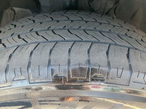 Used 2022 Toyota Highlander XLE image 26