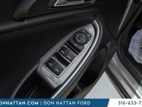 Used 2024 Chevrolet Malibu LT FWD image 18