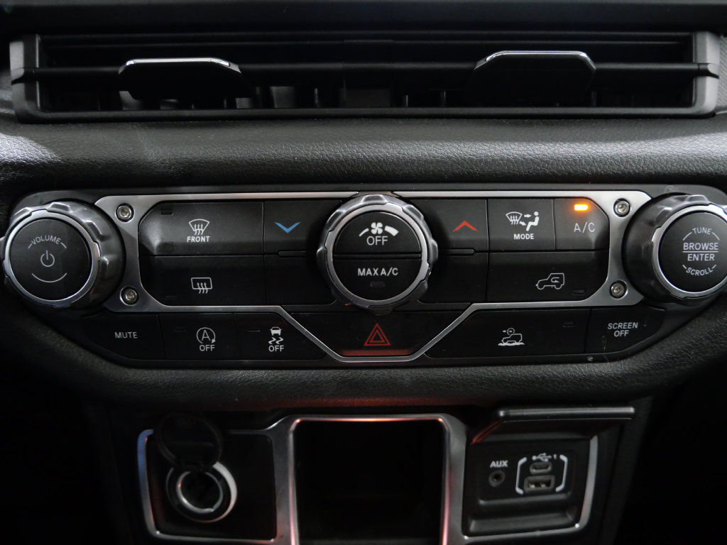 Used 2024 Jeep Wrangler Unlimited Sport AWD/4WD image 20