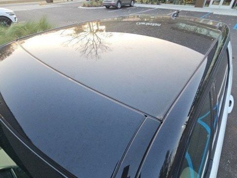 Used 2020 Land Rover Discovery Sport S image 5