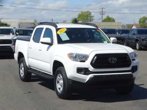 Certified 2023 Toyota Tacoma SR AWD/4WD image 2
