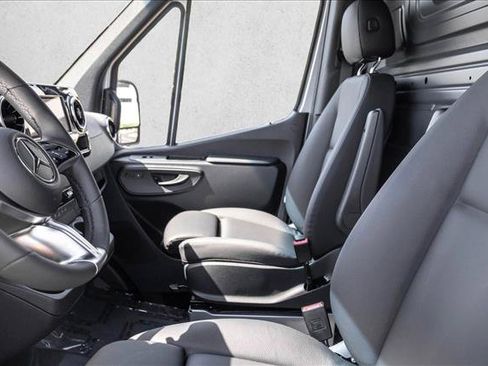 New 2026 Mercedes-Benz Sprinter 2500 image 11