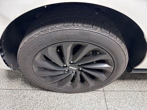 Used 2020 Lincoln Navigator Reserve w/ Equipment Group 208A Reserve image 3