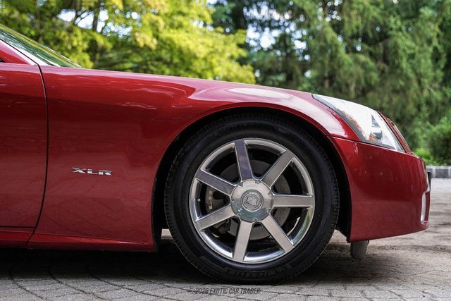 Used 2004 Cadillac XLR RWD image 11