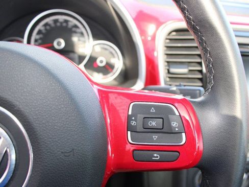 Used 2013 Volkswagen Beetle 2.5 FWD image 17