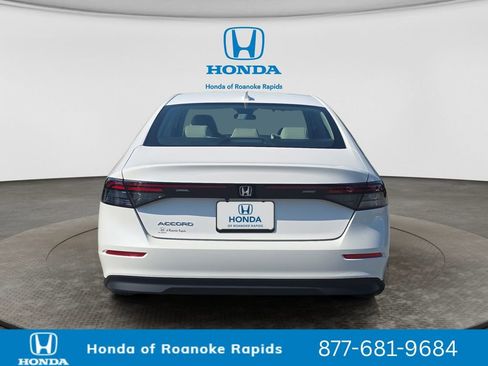 Used 2025 Honda Accord LX image 4
