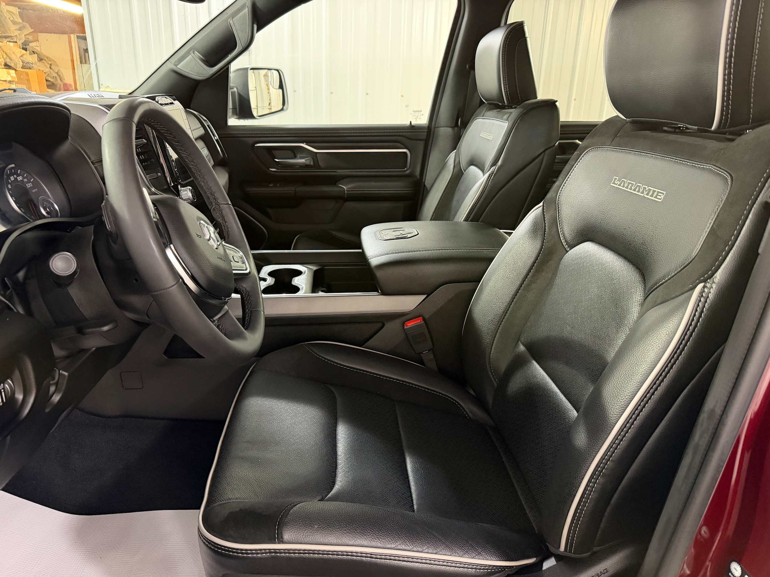 Used 2026 RAM 1500 Laramie AWD/4WD image 14