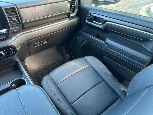 Certified 2025 GMC Sierra 2500 SLT image 15