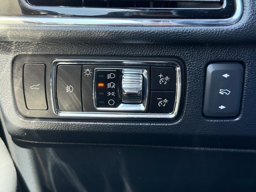 Used 2023 Lincoln Navigator Reserve AWD/4WD image 11