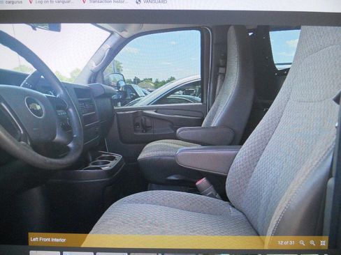 Used 2013 Chevrolet Express 2500 RWD image 9