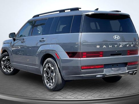 Used 2025 Hyundai Santa Fe SEL FWD image 2