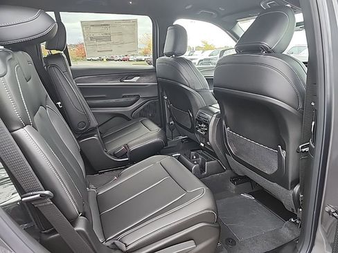 New 2025 Jeep Grand Cherokee L Limited w/ Trailer Tow Package image 13