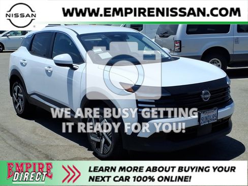 Certified 2025 Nissan Kicks SV FWD image 2