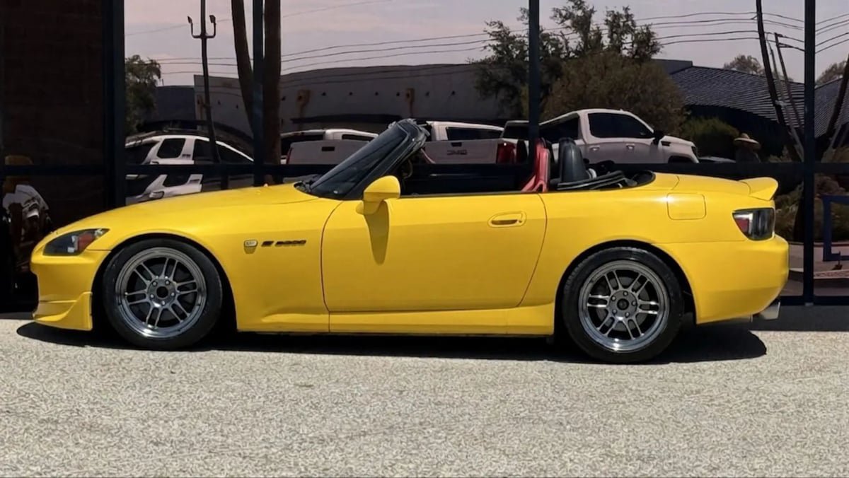 Used 2002 Honda S2000 image 7