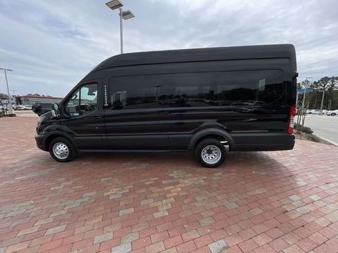 Used 2025 Ford Transit 350 XLT image 25