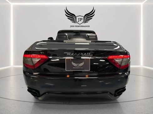 Used 2015 Maserati GranTurismo Sport RWD image 12