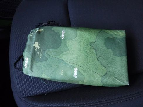 Used 2019 Jeep Wrangler Unlimited Sport image 30