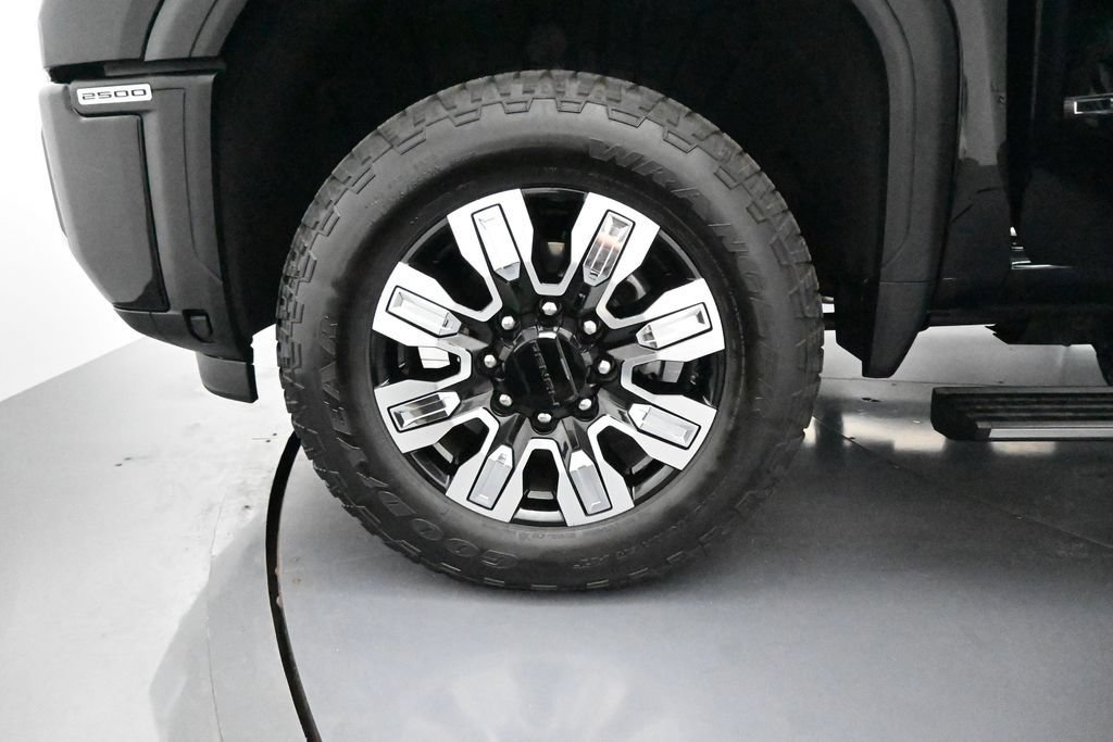 Used 2025 GMC Sierra 2500 Denali w/ Denali Reserve Package AWD/4WD image 8
