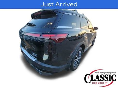 Used 2023 INFINITI QX60 Sensory w/ Cargo Package image 11