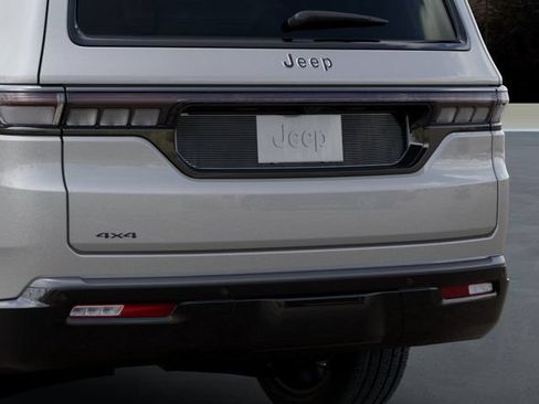 New 2026 Jeep Grand Wagoneer Limited AWD/4WD image 13