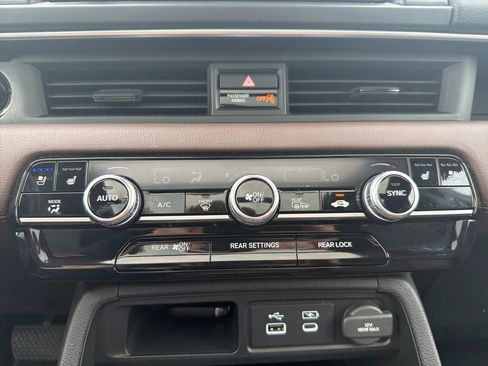Used 2023 Honda Pilot Elite image 28