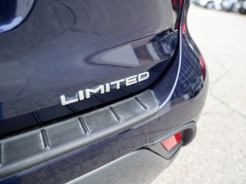 Used 2024 Toyota Highlander Limited FWD image 13