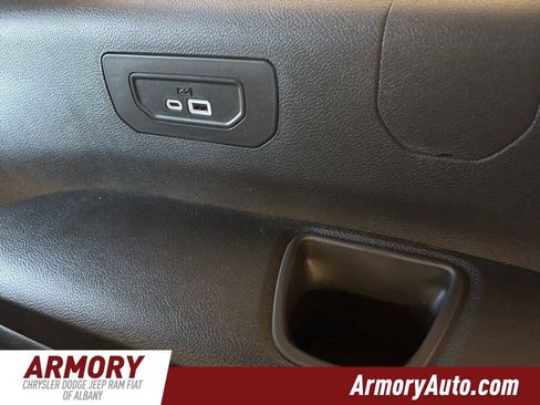 New 2025 Jeep Grand Cherokee L Altitude image 28