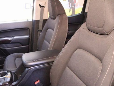 Used 2019 GMC Canyon SLE image 18