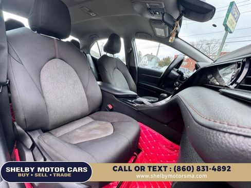 Used 2019 Toyota Camry LE w/ Carpet Mat Package image 15