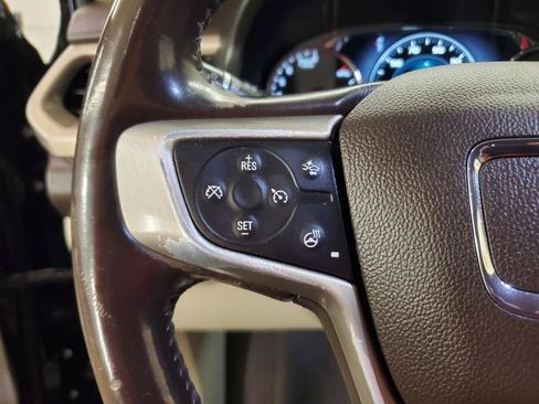 Used 2019 GMC Acadia Denali FWD image 22