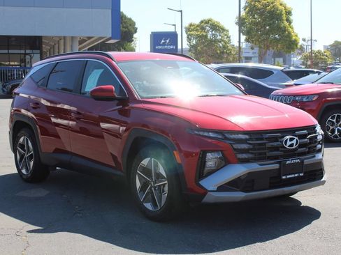 Used 2025 Hyundai Tucson SEL FWD image 5