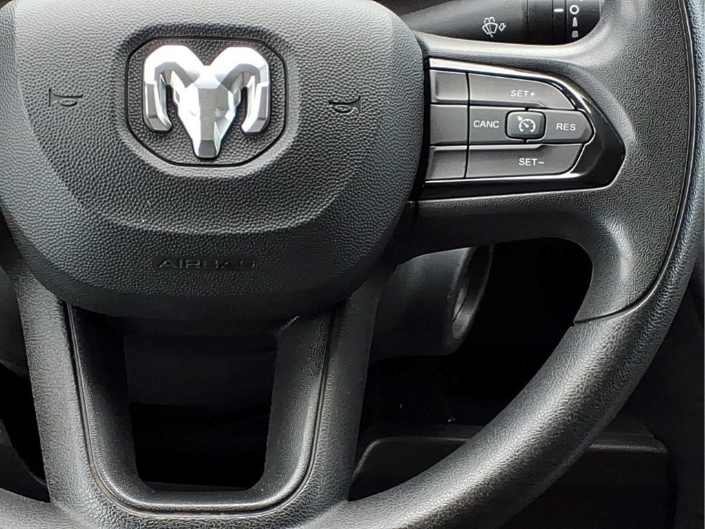 Used 2023 RAM ProMaster 2500 FWD image 11