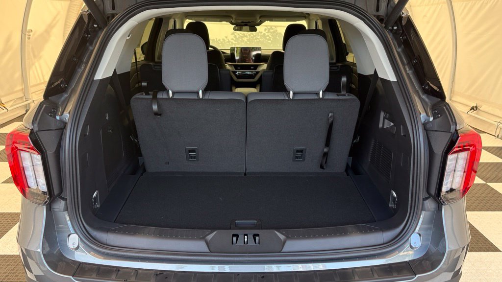 New 2026 Ford Explorer Active AWD/4WD image 4