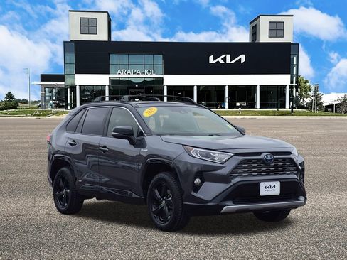 Used 2019 Toyota RAV4 XSE image 2