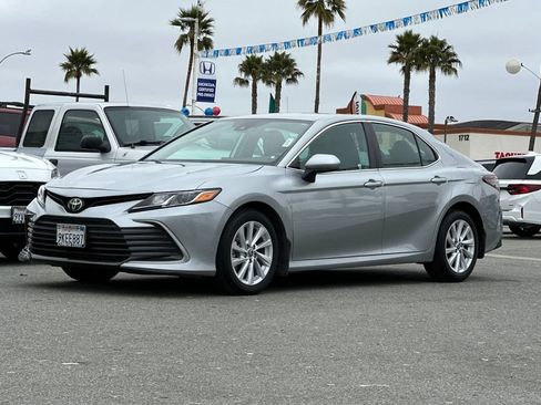 Used 2024 Toyota Camry LE FWD image 8