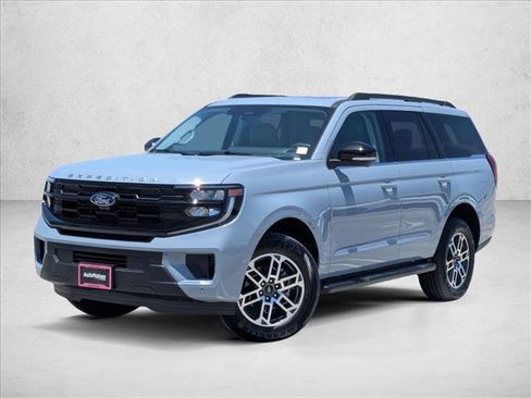 New 2026 Ford Expedition Active RWD image 2
