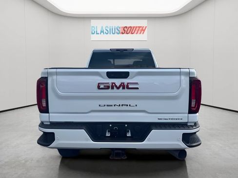Used 2023 GMC Sierra 3500 Denali w/ Denali Ultimate Package AWD/4WD image 4