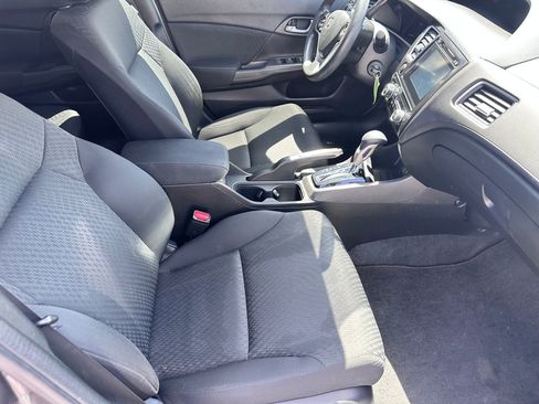 Used 2015 Honda Civic SE image 9