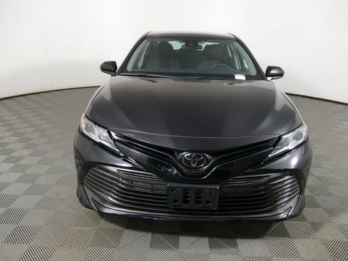 Used 2019 Toyota Camry LE image 19