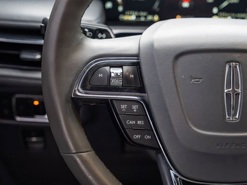 Used 2021 Lincoln Nautilus Reserve w/ Monochromatic Package image 26