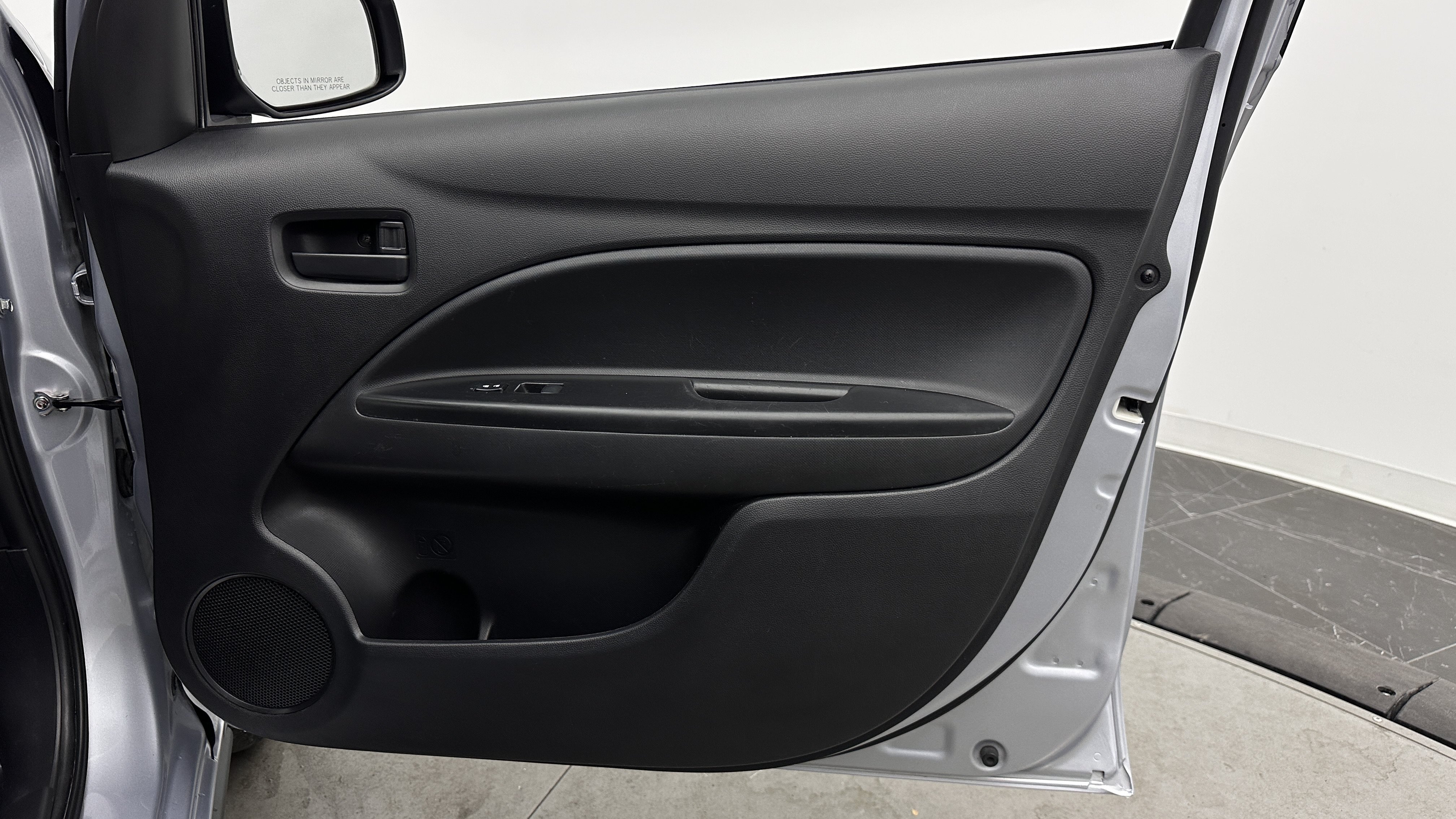 Used 2024 Mitsubishi Mirage ES FWD image 28