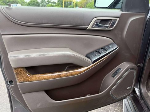 Used 2016 GMC Yukon Denali AWD/4WD image 11