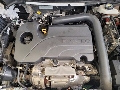 Used 2023 Chevrolet Equinox LT image 30