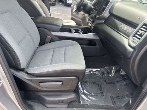 Used 2019 RAM 1500 Big Horn AWD/4WD image 10