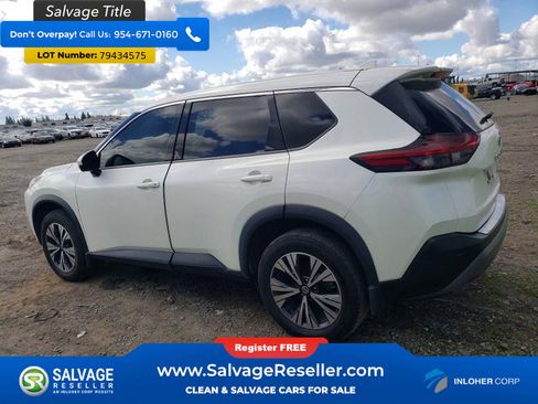 Used 2021 Nissan Rogue SV image 3