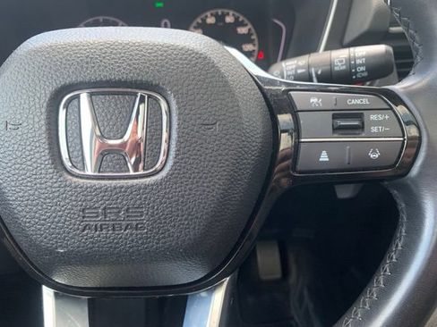 Used 2024 Honda Pilot Touring image 12
