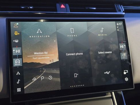 Used 2025 Land Rover Range Rover Velar Dynamic SE AWD/4WD image 13