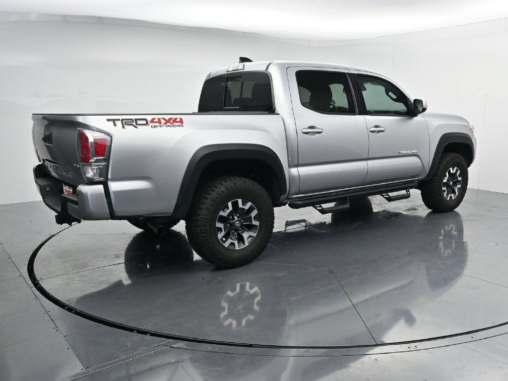 Used 2023 Toyota Tacoma TRD Off-Road w/ Technology Package AWD/4WD image 8